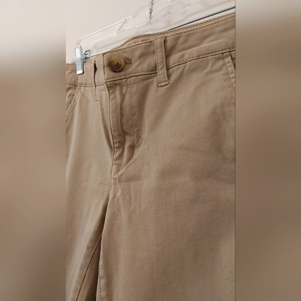 American Eagle Outfitters Super Stretch Skinny Fit Khaki Pants Size 8 Short